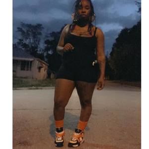 Meet your Posher, Rde nikki